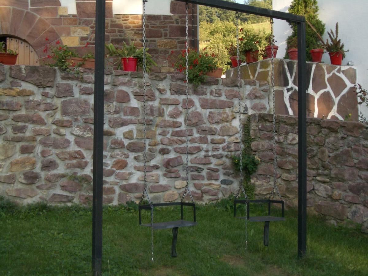 Gasthaus Martintzenea Sumbilla Exterior foto